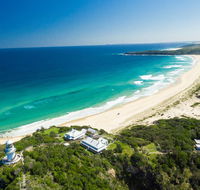 Seal Rocks Lighthouse Cottages - Internet Find