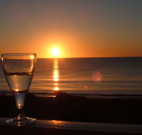 Seaview Holiday House - Internet Find