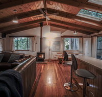 Seaview Retreat - Internet Find