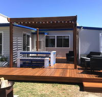 Shellharbour Beach Cottage - walk onto Patrolled beach with flags in summer - Internet Find