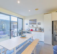 Shore to Relax - Family or Corporate Bookings Only - Internet Find