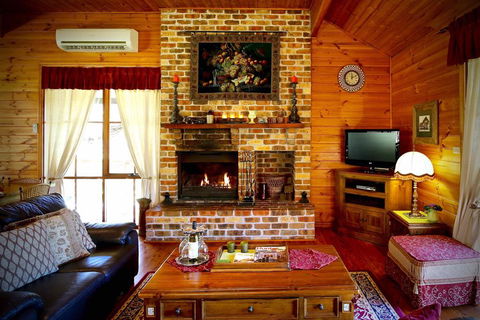 Silky Oak Cottage - Internet Find 1
