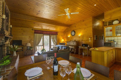 Silky Oak Cottage - Internet Find 2