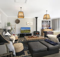 Silky Oak Villa - spacious  beautifully decorated - Internet Find