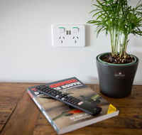 SkyLodge Temora - Internet Find