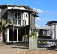 Smart Stayzzz Inns - Internet Find