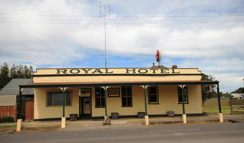 Snake Valley Hotel - Internet Find 1