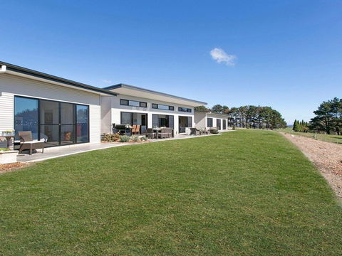 Somerton Ridge - The Perfect Rural Retreat - Internet Find 0