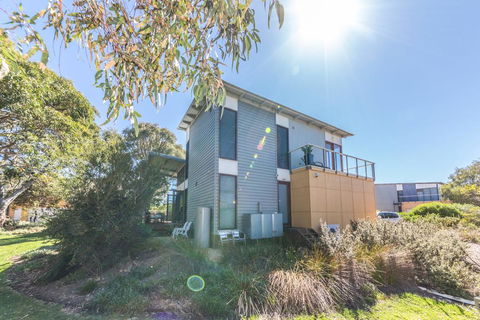 South Shores Villa 22 - South Shores - Internet Find 1