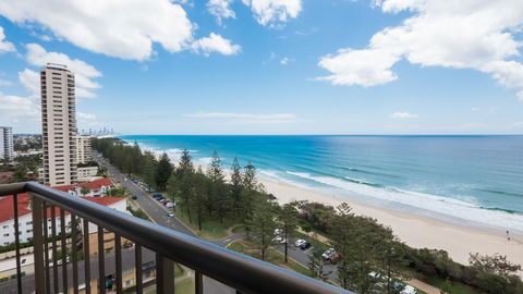 Southern Cross Beachfront Holiday Apartments - Internet Find 0