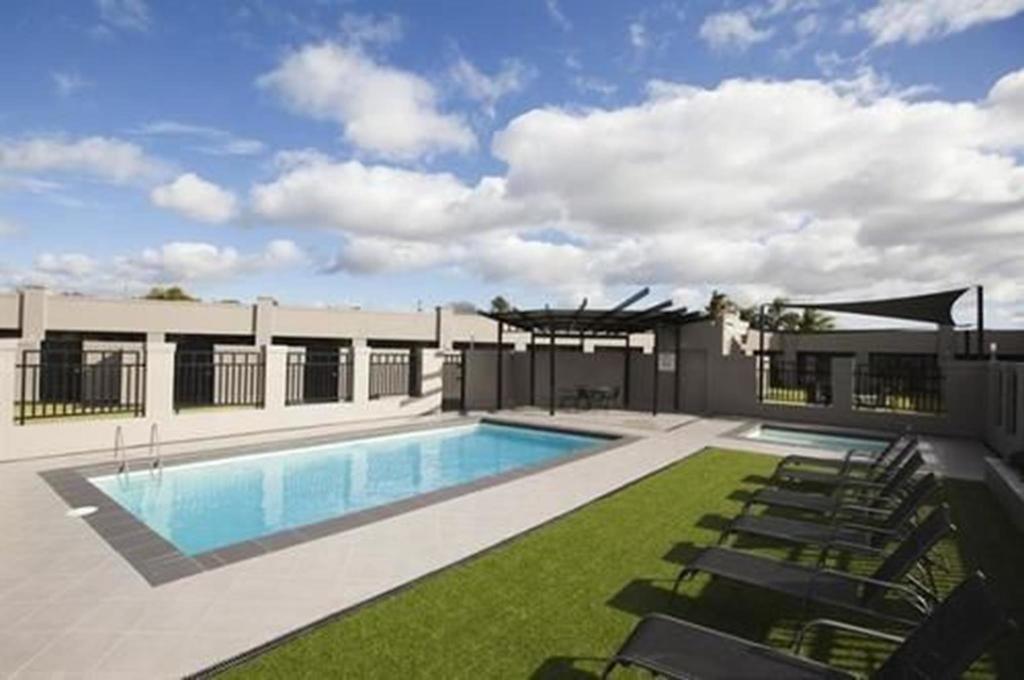 Ceramics Shepparton VIC Internet Find