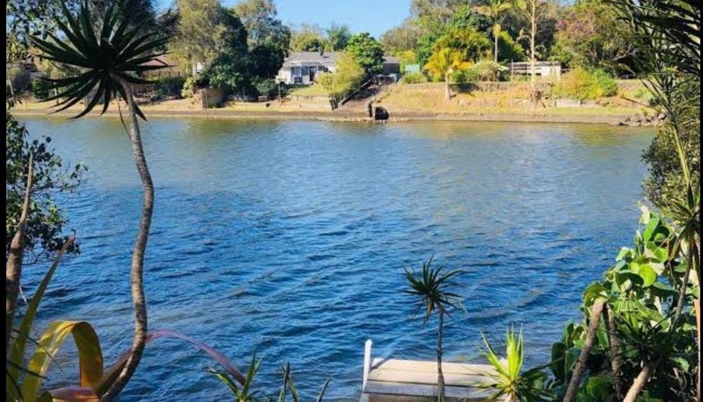Middle Pocket NSW Internet Find