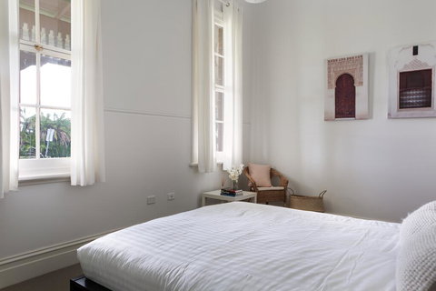 Spacious 2-bed, 2-bath Home With Parking And Balcony - Internet Find 2