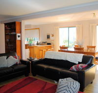 Spacious and central to CBD - Internet Find