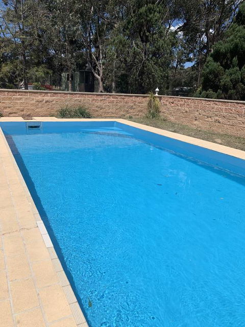 Spacious, Clean , Relaxing Country Escape Perfect For Large Groups And Families - Internet Find 1