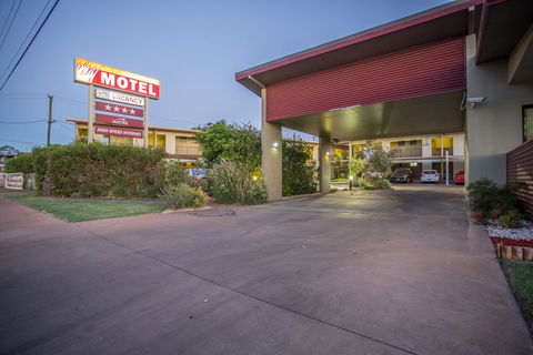 Spinifex Motel And Serviced Apartments - Internet Find 1