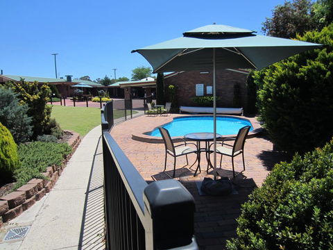 Stannum Lodge Motor Inn - Internet Find 0