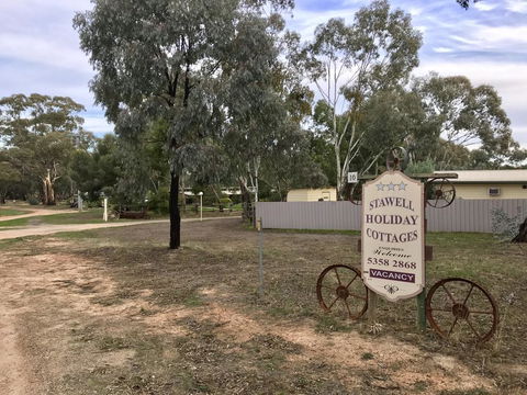 Stawell Holiday Cottages - Internet Find 2