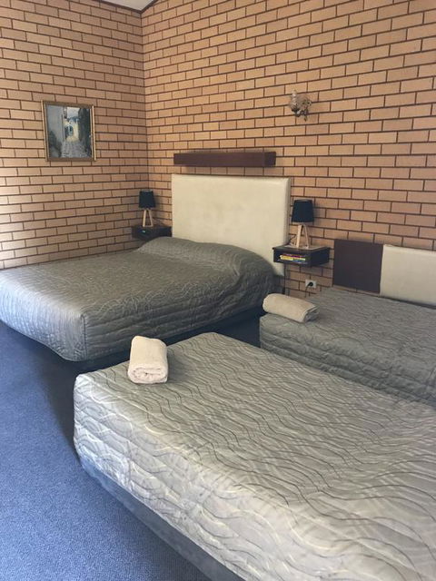 Stockman Motor Inn - Internet Find 1
