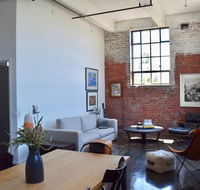 Stylish Warehouse Conversion In The Heart of Fitzroy - Internet Find
