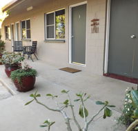 Sunbird Motel - Internet Find