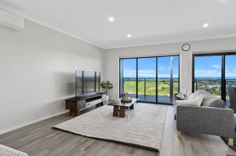 Sunset Horizon At Lady Bay - 8 Huntingdale Drive - Internet Find 2