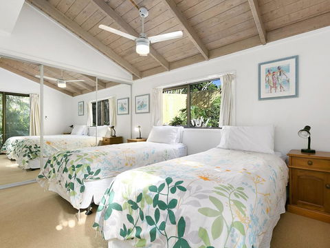 Sunshine Beach Serenity And Pet Friendly ! 9 Seaview Terrace, Sunshine Beach, QLD 4567 - Internet Find 3