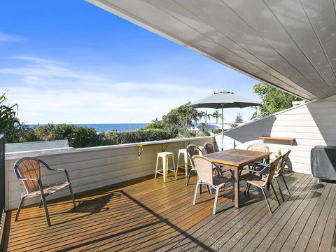 Sunshine Beach Serenity And Pet Friendly ! 9 Seaview Terrace, Sunshine Beach, QLD 4567 - Internet Find 2