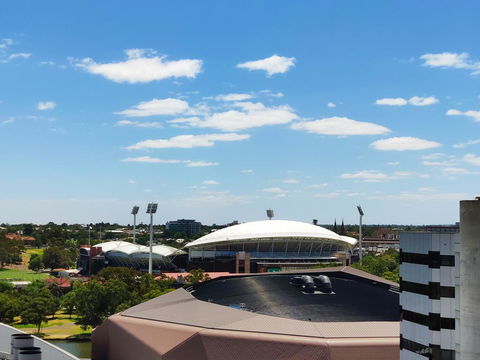 Super Luxurious Apartment On North Terrace - Internet Find 1