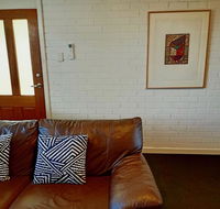 Superb 2 BR Apartment Minutes to CBD- Cen7 - Internet Find
