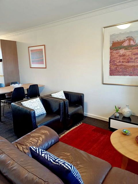 Superb 2 BR Apartment Minutes To CBD- Cen7 - Internet Find 3