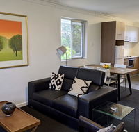 Superb 2 BR Apartment Minutes to CBD- Cen8 - Internet Find