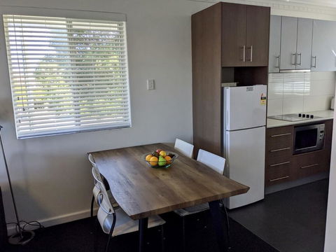 Superb 2 BR Apartment Minutes To CBD- Cen8 - Internet Find 2