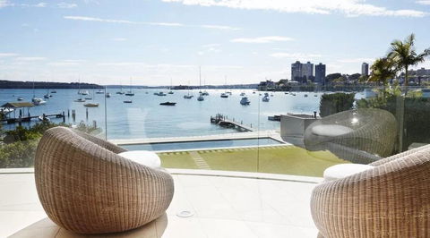 Superb 3 Bedroom, 2 Bathroom First Level Waterfront - Internet Find 0