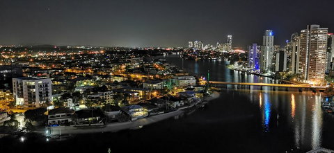 Superb Surfers Paradise Apartment - Top Location! - Internet Find 3