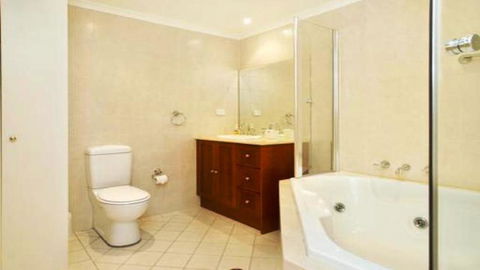 Superior Apartment With Views - Internet Find 1