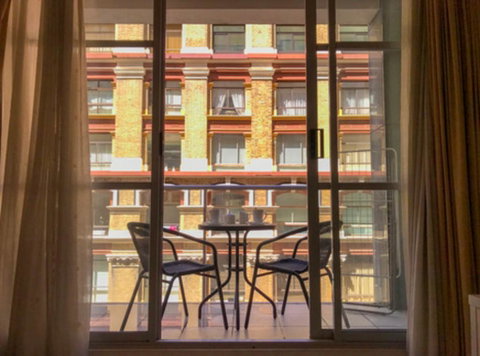 Superior Kent Street Apartments - Internet Find 0