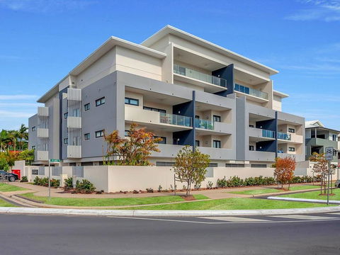 Superior Luxury Apartment In The City - Internet Find 1