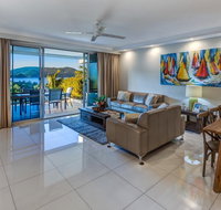 Superior Poinciana 011 on Hamilton Island - Internet Find