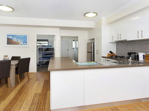 Surf Beach Townhouse - Internet Find 1