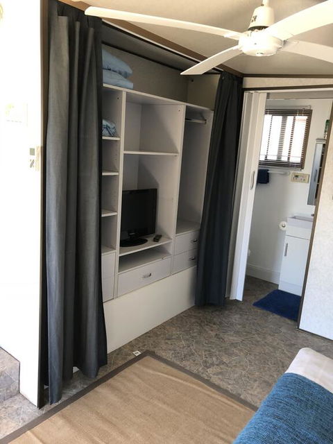 Surfrider Caravan Park - Internet Find 1