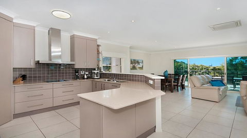 Surfside @ Shellys - East Ballina - Internet Find 3