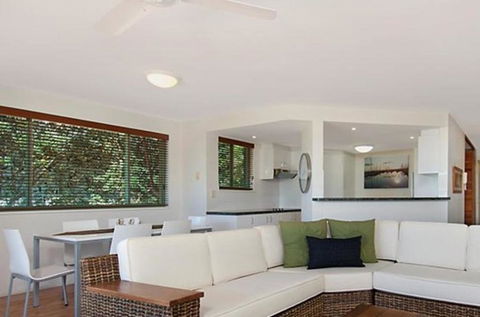 Surfside Byron Bay - Internet Find 1