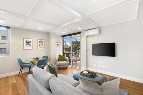 Surfways Executive Apartment At Manly Beach - Internet Find 1