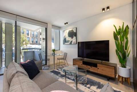 Surry Hills Fully Furnished Apartment (ELZ) - Internet Find 2