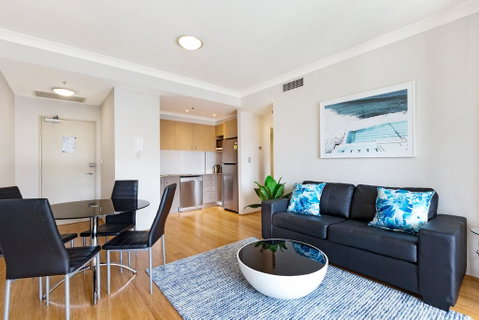 Surry Hills Fully Self Contained Modern 1 Bed Apartment (1012ELZ) - Internet Find 2