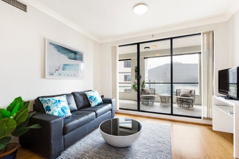 Surry Hills Fully Self Contained Modern 1 Bed Apartment (1012ELZ) - Internet Find 1