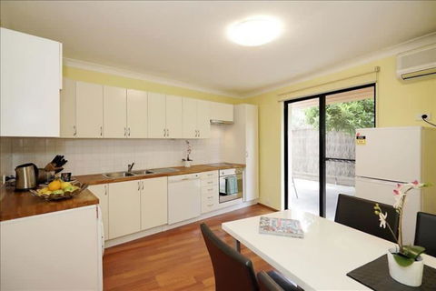 Swan River Applecross Heathcote Park 1BR Villa - Internet Find 2