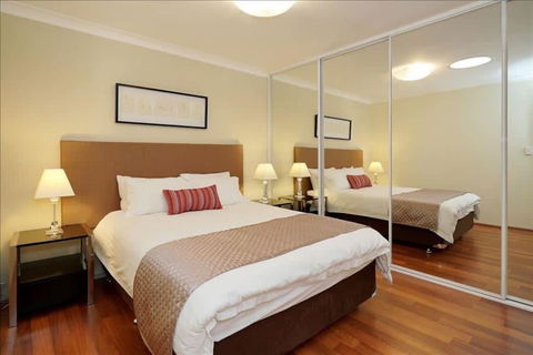 Swan River Applecross Heathcote Park 1BR Villa - Internet Find 3