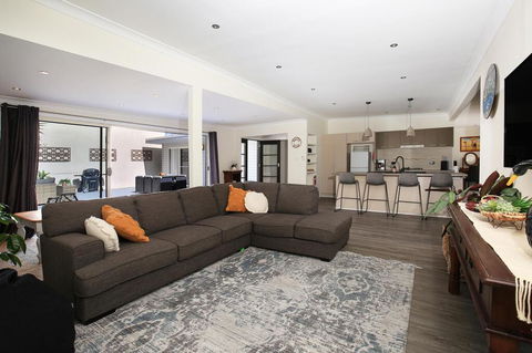 Swanway - Pet Friendly - 10 Min Walk To Beach - Internet Find 0